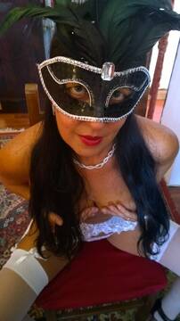 Public Photo of sexygamecouple