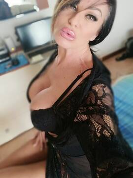 Public Photo of luanaborgia