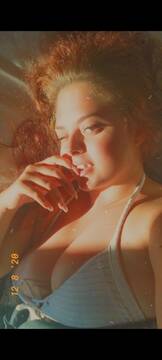 Public Photo of Holly_90