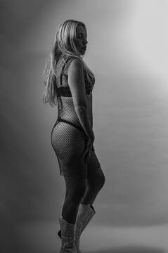 Sera black and white